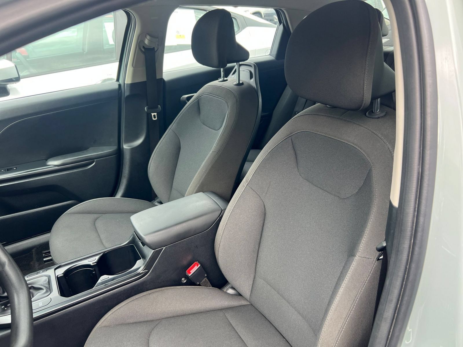Used 2026 Kia K4 FWD image 31