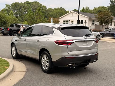 Used 2020 Buick Enclave Essence FWD image 5