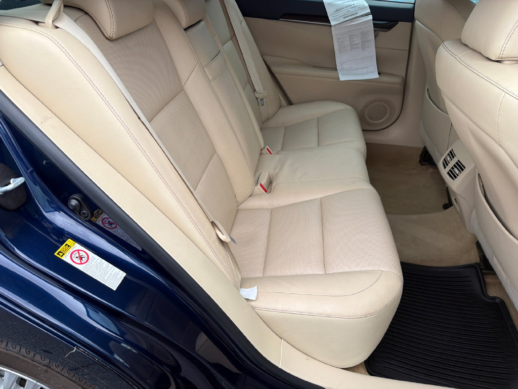 Used 2015 Lexus ES 350 w/ Luxury Package FWD image 17