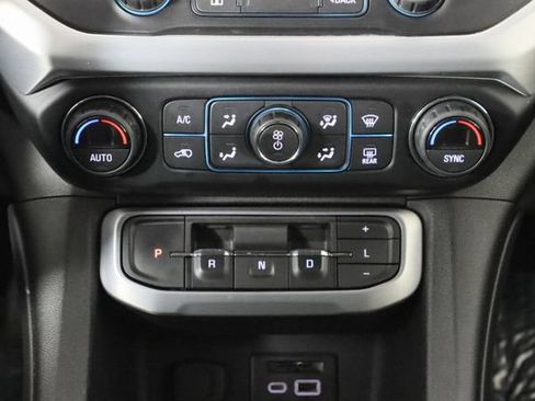 Used 2021 GMC Acadia SLT FWD image 26
