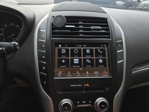 Used 2018 Lincoln MKC Reserve w/ Lincoln MKC Climate Package image 11