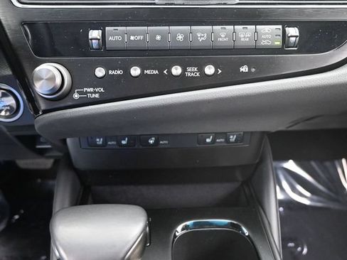 Used 2024 Lexus ES 350 w/ Premium Package FWD image 16