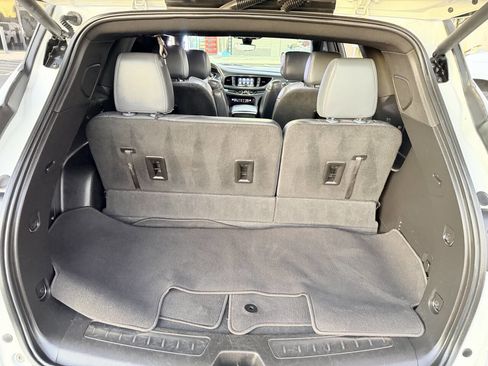 Used 2022 Buick Enclave Premium image 35