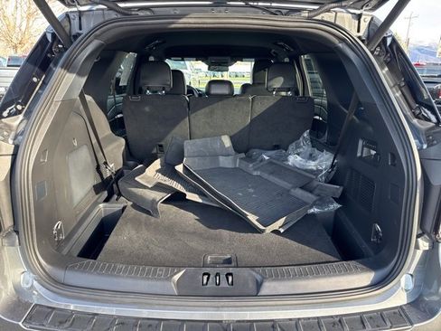 Used 2025 Ford Explorer ST-Line w/ Premium Package image 12