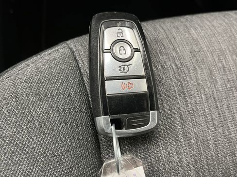 Used 2022 Ford Expedition XLT image 26