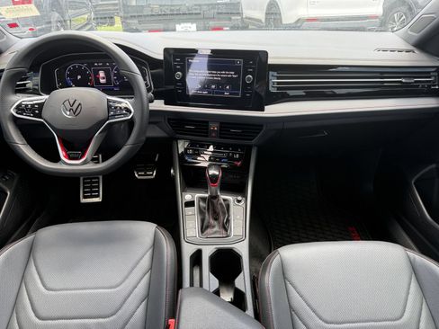 Used 2025 Volkswagen Jetta GLI Autobahn FWD image 15
