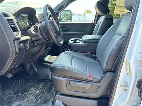 New 2024 RAM 2500 Tradesman w/ Chrome Appearance Group image 5