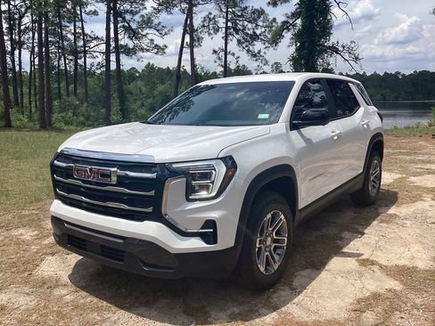 New 2026 GMC Terrain Elevation w/ Technology Package II FWD image 1