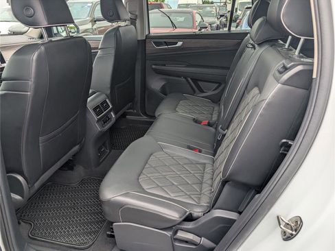 Used 2024 Volkswagen Atlas SEL Premium R-Line AWD/4WD image 16