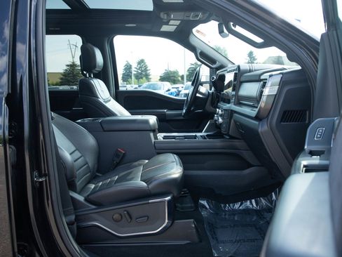 Used 2023 Ford F250 Platinum w/ FX4 Off-Road Package AWD/4WD image 11