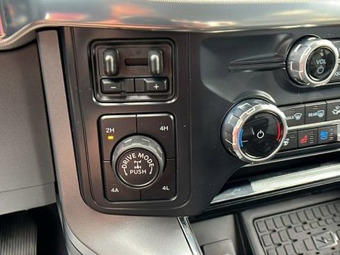 New 2026 Ford F150 Lariat w/ Equipment Group 502A High AWD/4WD image 27