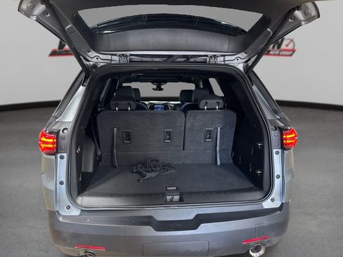 Used 2023 Chevrolet Traverse RS AWD/4WD image 11