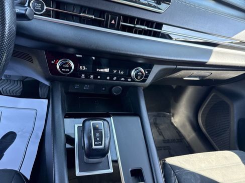 Used 2022 Mitsubishi Outlander SEL Black Edition image 15