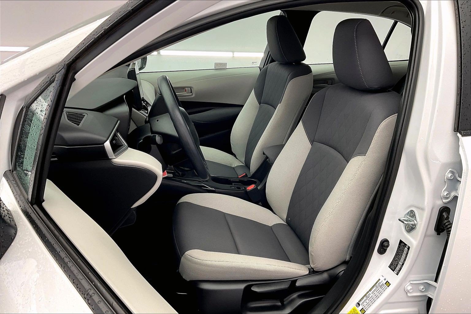 Used 2024 Toyota Corolla LE FWD image 16