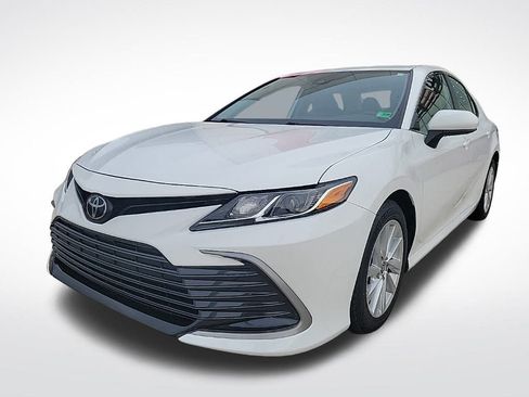 Used 2023 Toyota Camry LE image 1
