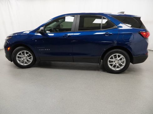 Certified 2022 Chevrolet Equinox LS FWD image 41