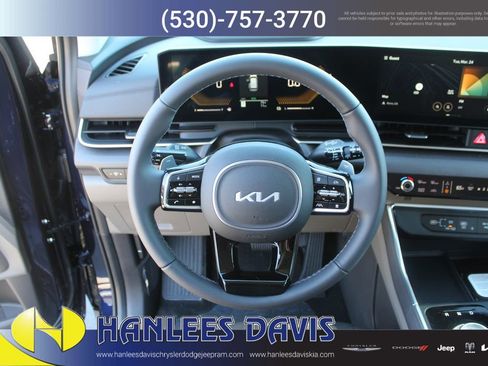 New 2026 Kia Carnival EX image 18