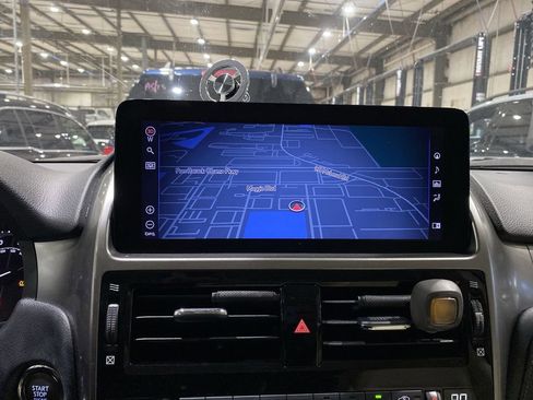 Used 2023 Lexus GX 460 Premium w/ Premium Package image 7