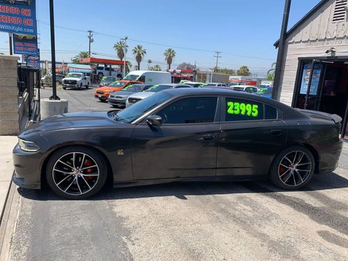 Used 2018 Dodge Charger R/T Scat Pack RWD image 4