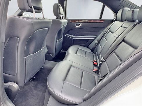 Used 2014 Mercedes-Benz E 350 4MATIC Sedan image 19