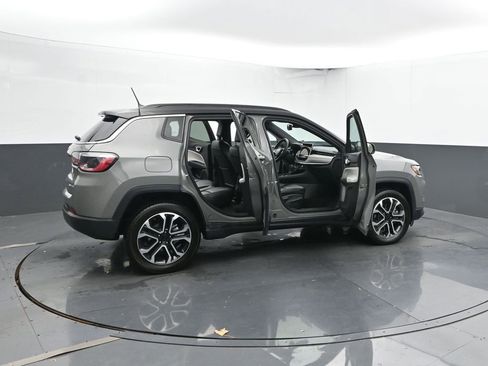 Used 2024 Jeep Compass Limited image 51