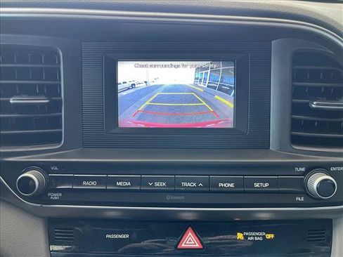 Used 2020 Hyundai Elantra SE w/ Cargo Package (C1) FWD image 13
