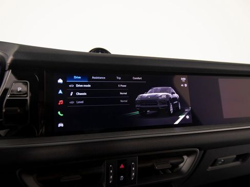 New 2026 Porsche Cayenne S image 25