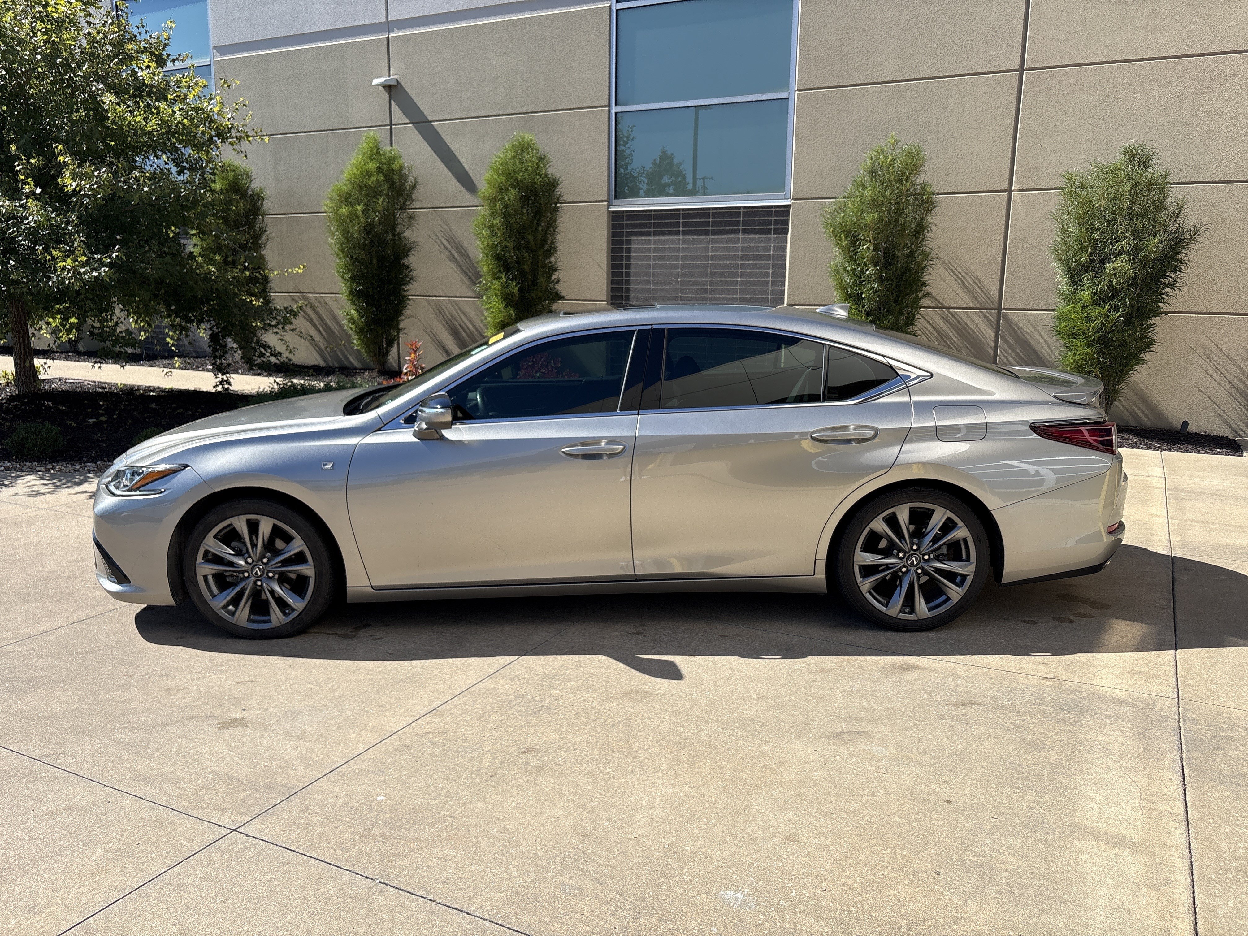 Used 2020 Lexus ES 350 F Sport w/ Accessory Package FWD image 24