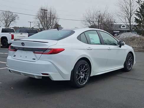 New 2026 Toyota Camry Hybrid image 2