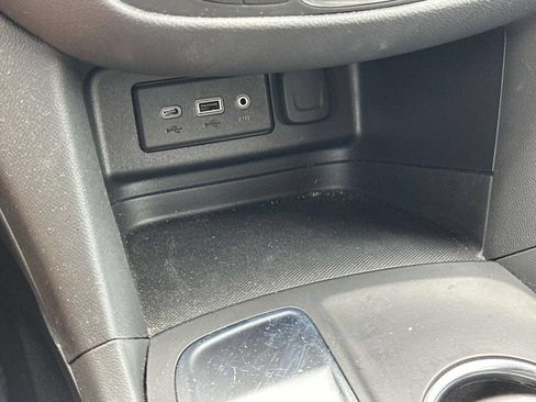 Used 2021 Chevrolet Equinox LT FWD image 27