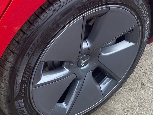 Used 2023 Tesla Model 3 Standard Range image 21