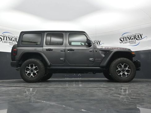 Used 2019 Jeep Wrangler Unlimited Rubicon w/ LED Lighting Group AWD/4WD image 36