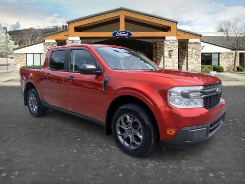 Certified 2022 Ford Maverick XLT w/ Equipment Group 300A Standard AWD/4WD image 3