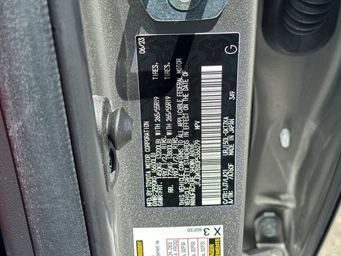 Certified 2023 Lexus GX 460 Luxury w/ Sport Design Package AWD/4WD image 30