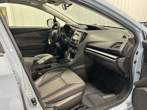 Used 2022 Subaru Crosstrek 2.5i Sport w/ Moonroof Package image 22