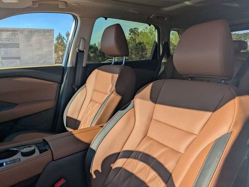 New 2026 Nissan Rogue Platinum w/ Tech Package AWD/4WD image 14