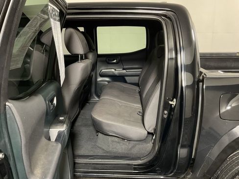 Used 2016 Toyota Tacoma TRD Sport w/ Towing Package image 30