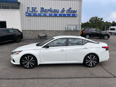 Used 2022 Nissan Altima 2.5 SR FWD image 4