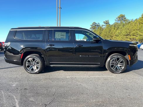 New 2026 Jeep Grand Wagoneer L 4X4 image 4