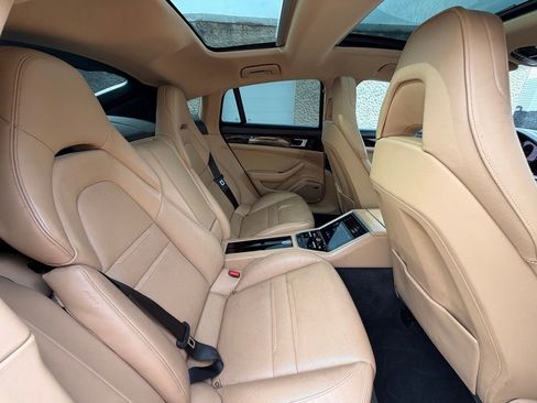 Used 2018 Porsche Panamera 4S w/ Premium Package Plus AWD/4WD image 28