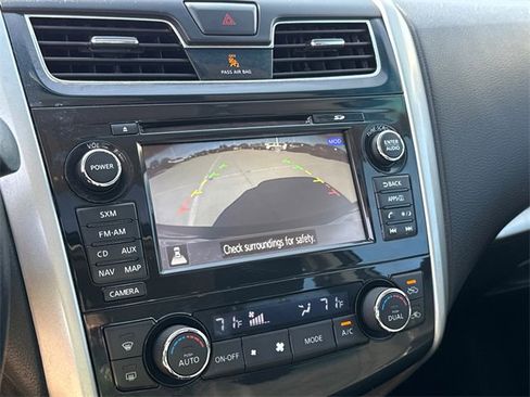 Used 2015 Nissan Altima 2.5 SV w/ Convenience Package image 23