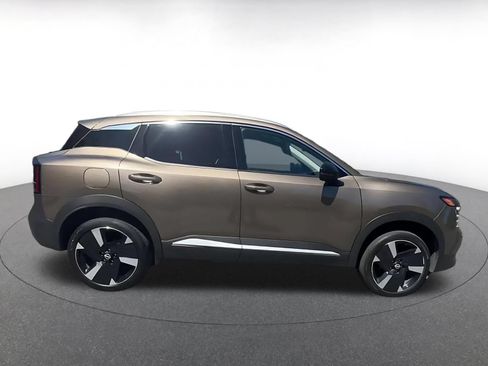 Used 2026 Nissan Kicks SR FWD image 16