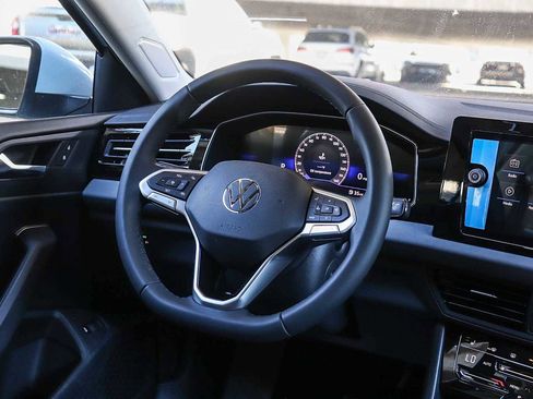 New 2026 Volkswagen Jetta SE image 18