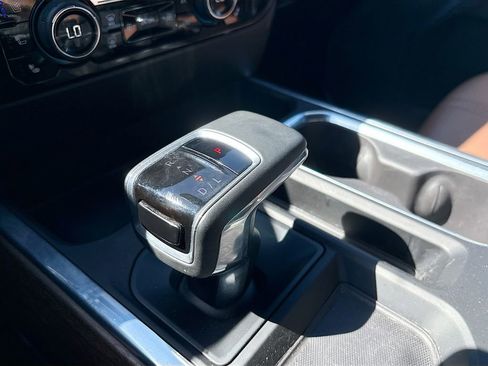 Used 2025 Chevrolet Silverado 1500 High Country w/ Technology Package AWD/4WD image 17