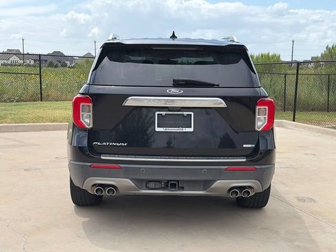 Used 2020 Ford Explorer Platinum w/ Premium Technology Package AWD/4WD image 8