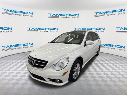 Used 2009 Mercedes-Benz R 350 4MATIC image 1