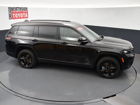 Used 2024 Jeep Grand Cherokee L Altitude image 30