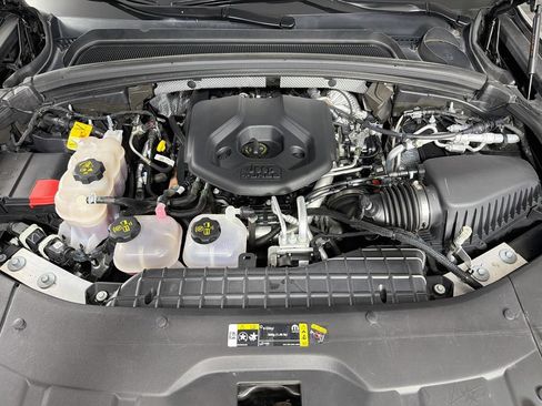 Used 2023 Jeep Grand Cherokee 4WD 4xe image 31