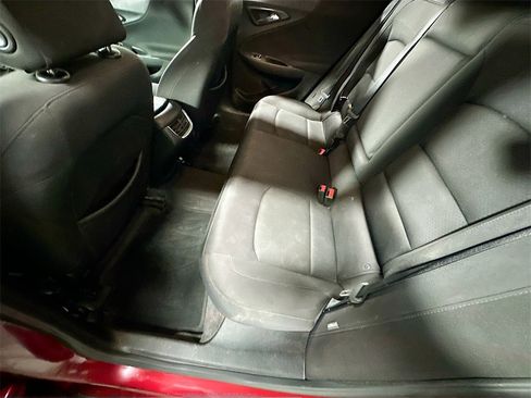 Used 2018 Chevrolet Malibu LT image 23