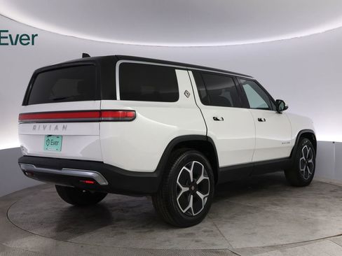 Used 2023 Rivian R1S Adventure AWD/4WD image 3